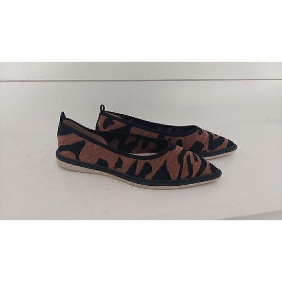 LOUISE ET CIE CELETE  Fabric Stretchy Knit Pointed Toe Flats/NWOT, Size 8M - Picture 3 of 9